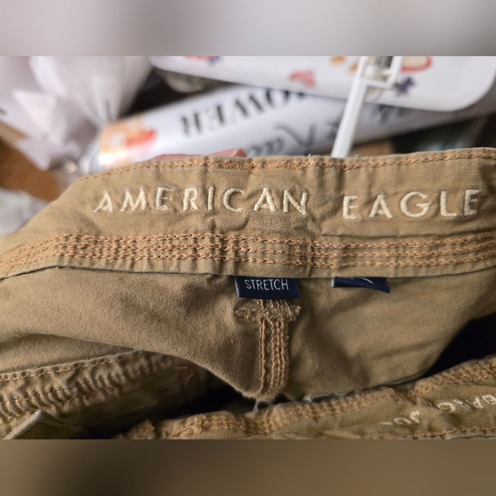 American Eagle Outfitters Khaki Cargo Pants - Picture 2 of 5